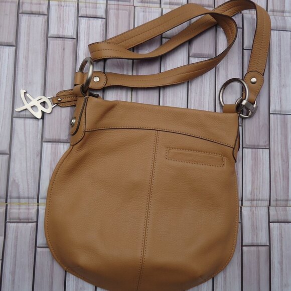 B. Makowsky designer pebble leather crossbody bag/ purse. - Picture 15 of 16